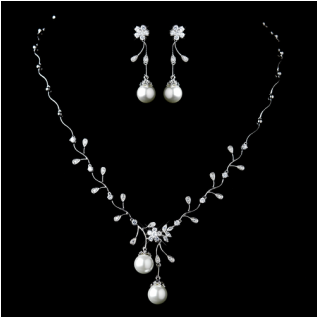  PILGRIM Crystal Leaf Necklace